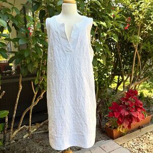 Gretchen Scott floral embroidered V-neck sleeveless white dress size small